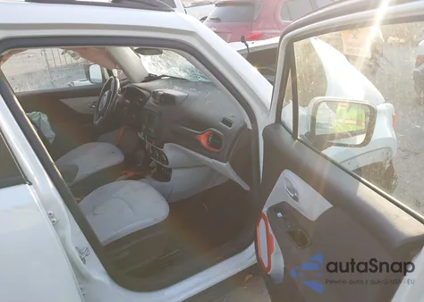 2015 Jeep Renegade Latitude z USA, uszkodzony, nr VIN ZACCJABT0FPB61152